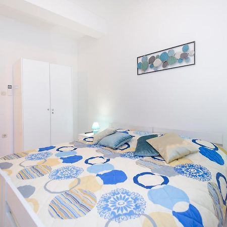 Hotel House Kontus Plomin Exterior foto